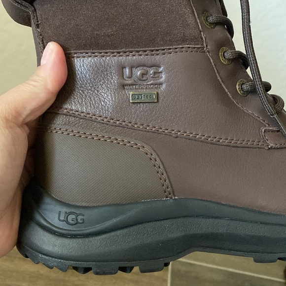 NEW UGG Adirondack IIl Women's Snow Winter
Boots Brown Size 7 - Picture 6 of 9